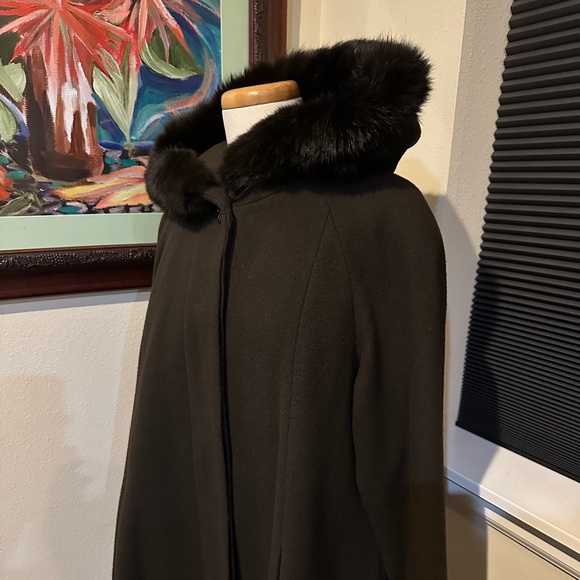 Elegant Brown Wool Long Overcoat with Hood & Real Fur 1990s - sz 10 P or Med - Picture 15 of 16